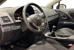 punainen Toyota Avensis 2011 kuva 8.