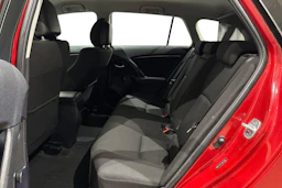 punainen Toyota Avensis 2011 kuva 11.