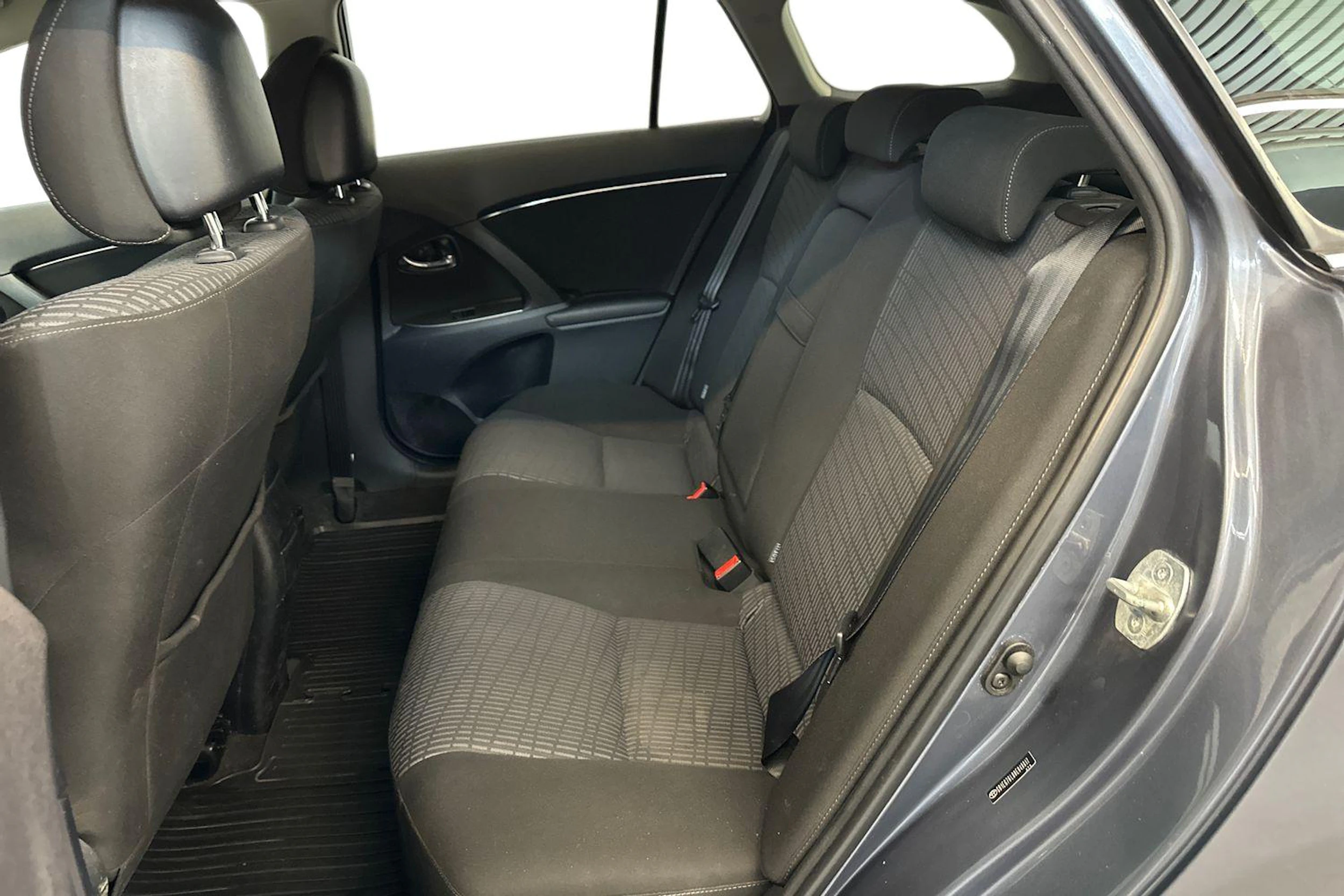sininen Toyota Avensis 2011 kuva 8.