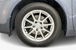 sininen Toyota Avensis 2011 kuva 9.