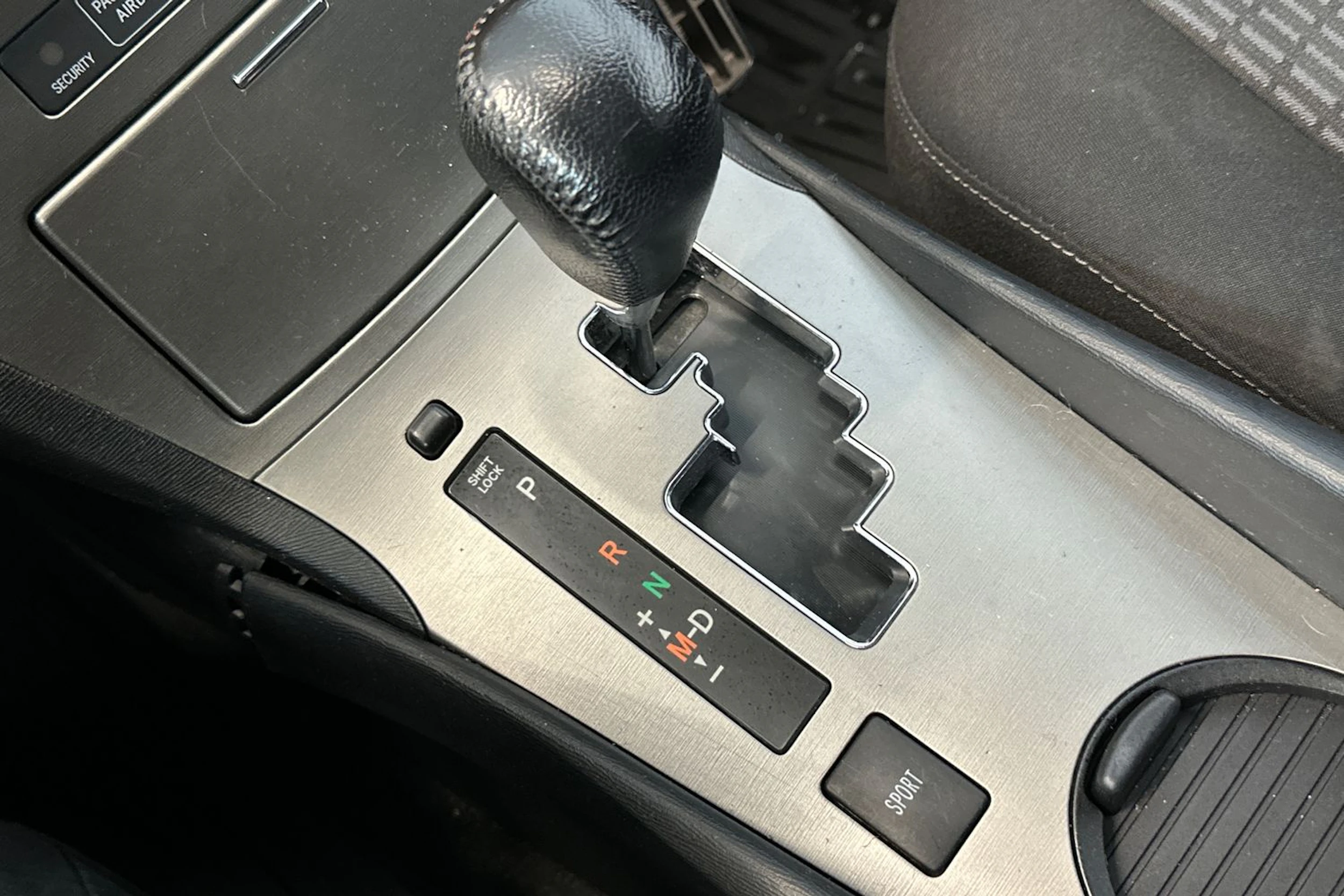 sininen Toyota Avensis 2011 kuva 22.