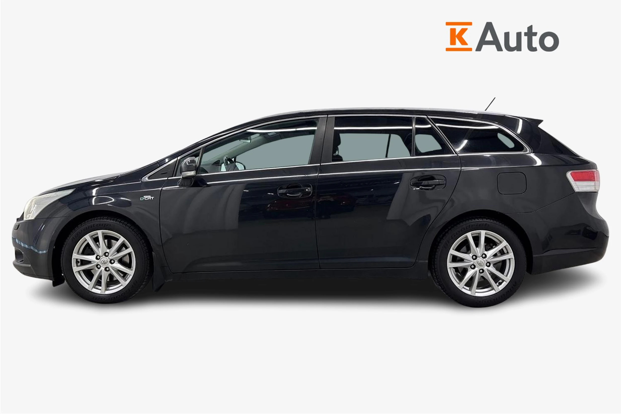 musta Toyota Avensis 2011 kuva 7.