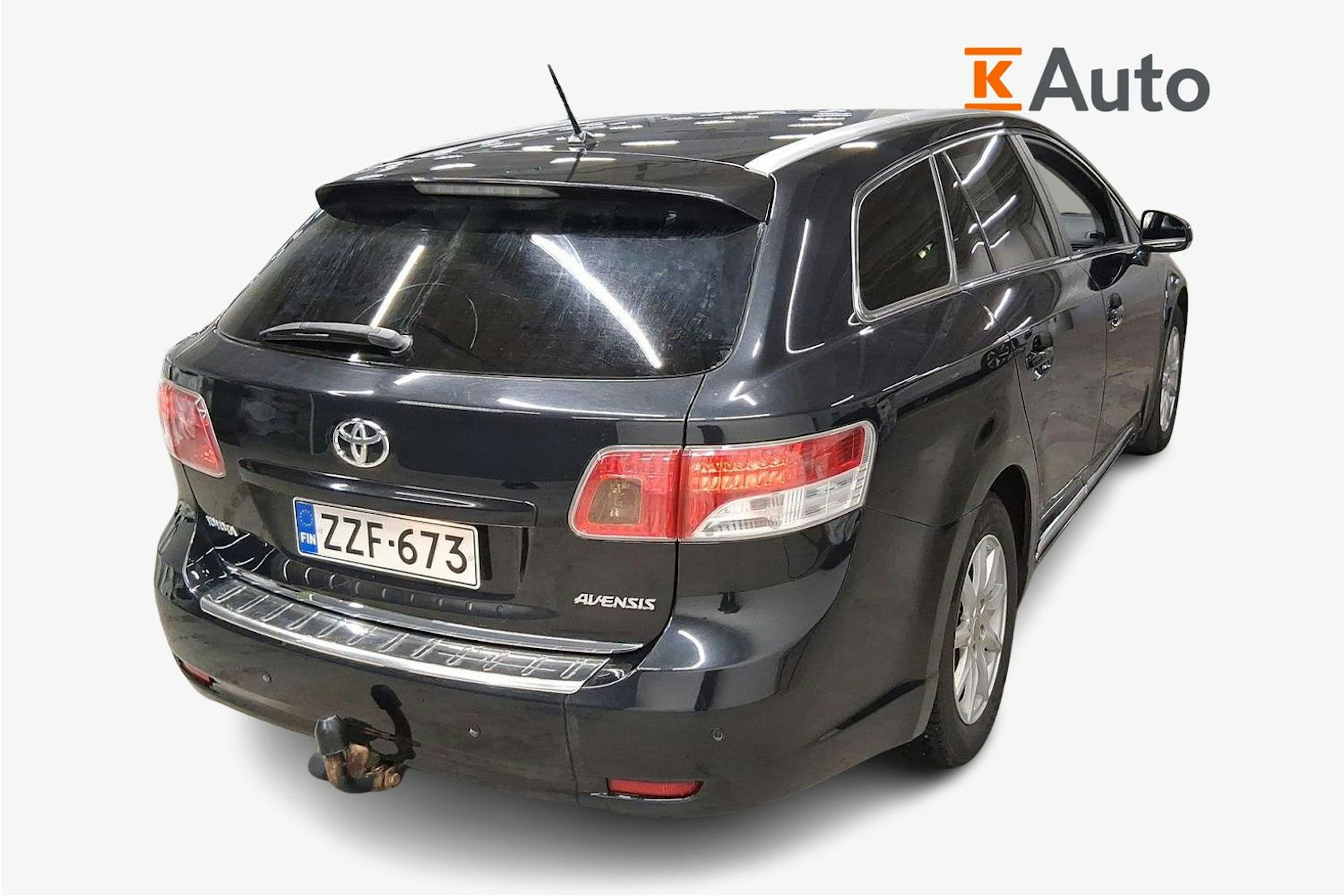 Musta Toyota AVENSIS 2011 kuva 2.
