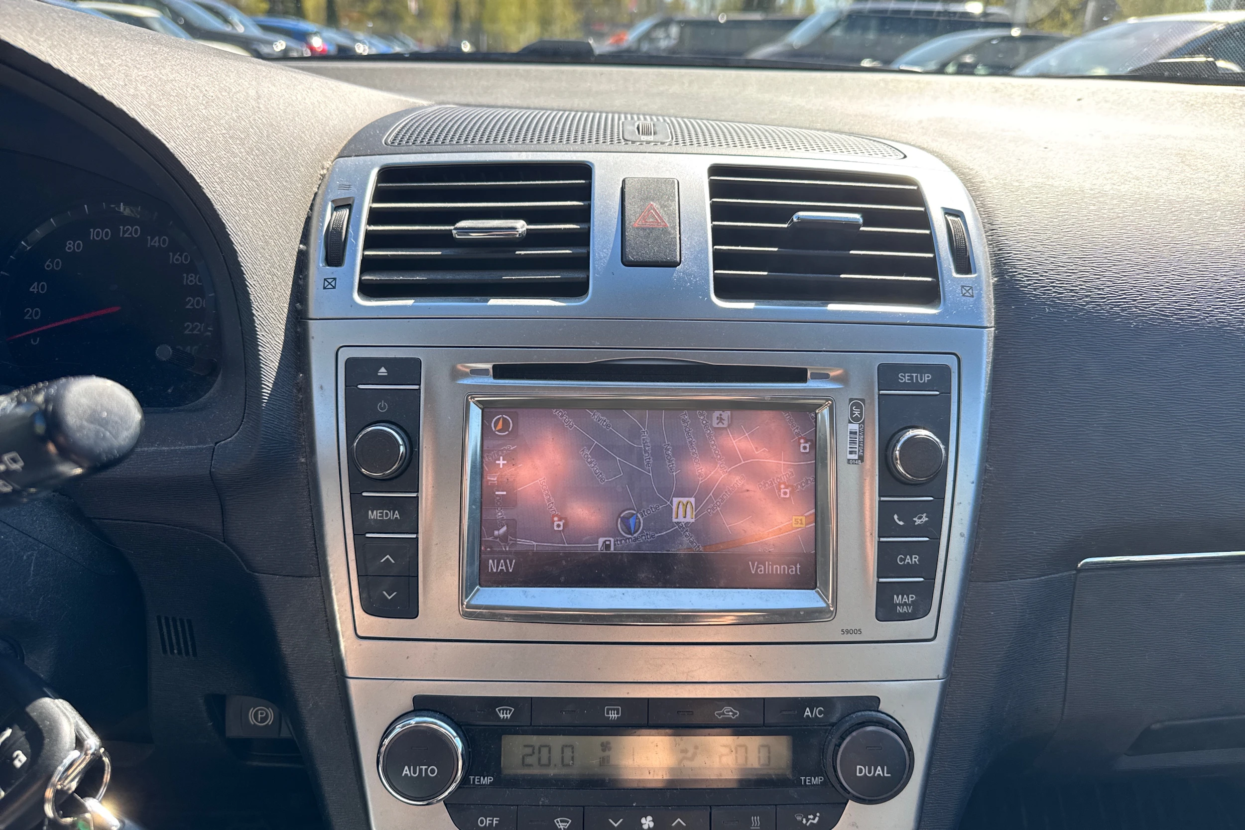 sininen Toyota Avensis 2012 kuva 12.