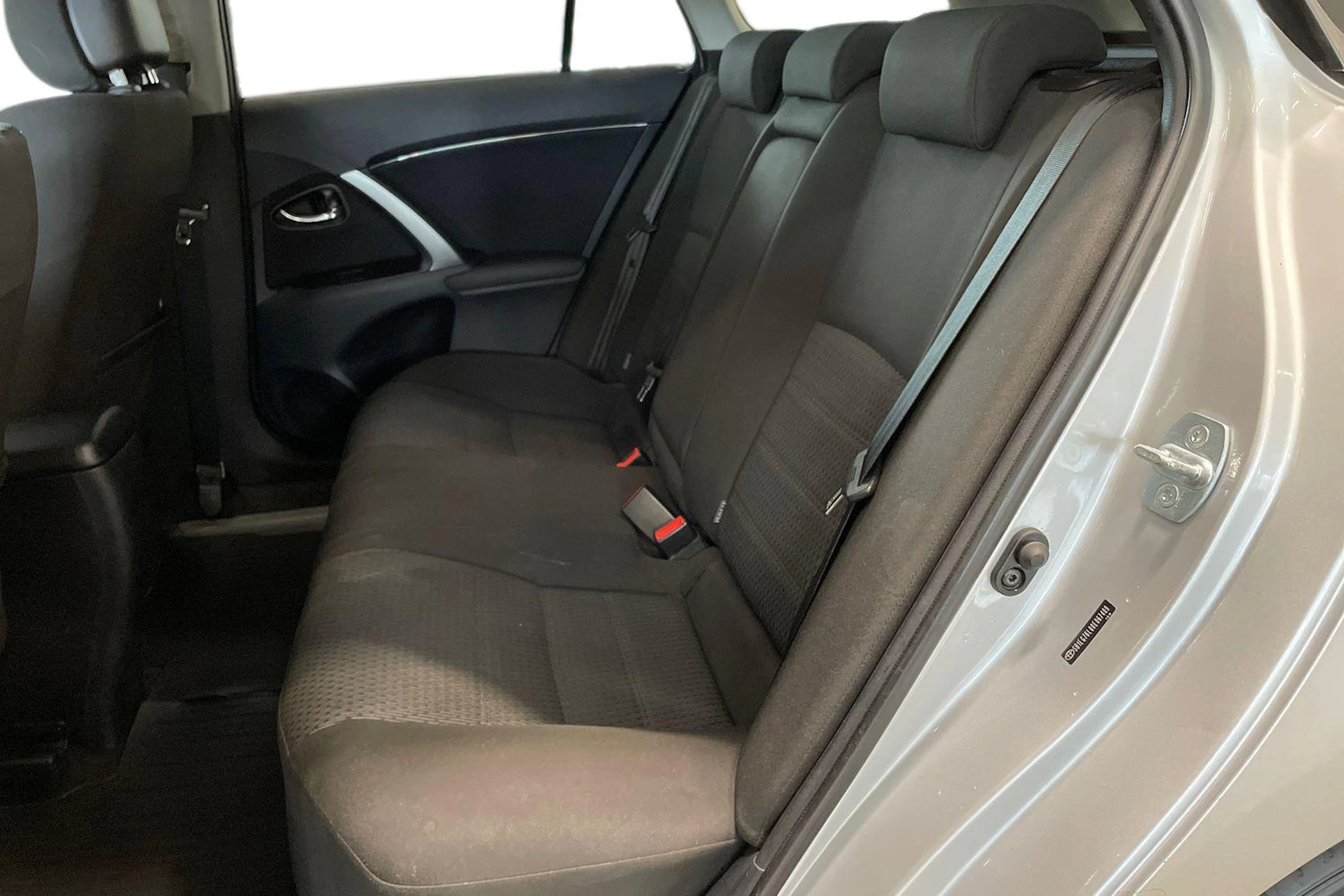 hopea Toyota Avensis 2012 kuva 8.