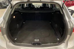 hopea Toyota Avensis 2012 kuva 25.