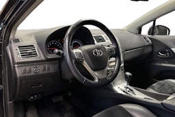 met. musta Toyota Avensis 2013 kuva 6.