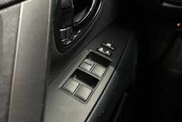 met. musta Toyota Avensis 2013 kuva 24.