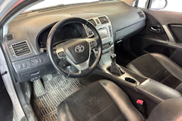 Hopea Toyota AVENSIS 2013 kuva 3.