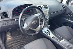 Sininen Toyota AVENSIS 2013 kuva 3.