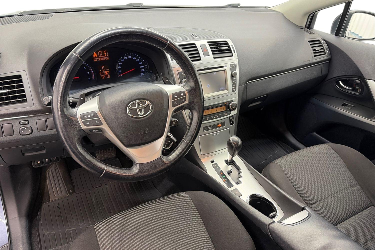 Toyota Avensis 2013, photo 6/21
