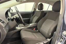 Sininen Toyota AVENSIS 2013 kuva 12.