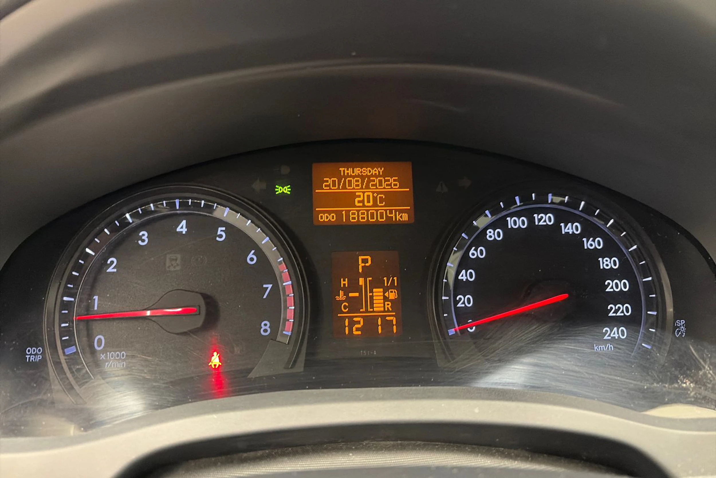 Sininen Toyota AVENSIS 2013 kuva 13.