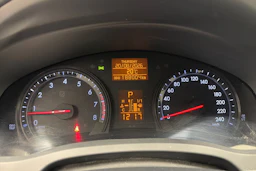 Sininen Toyota AVENSIS 2013 kuva 13.