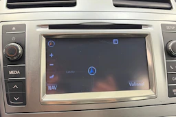 Sininen Toyota AVENSIS 2013 kuva 17.