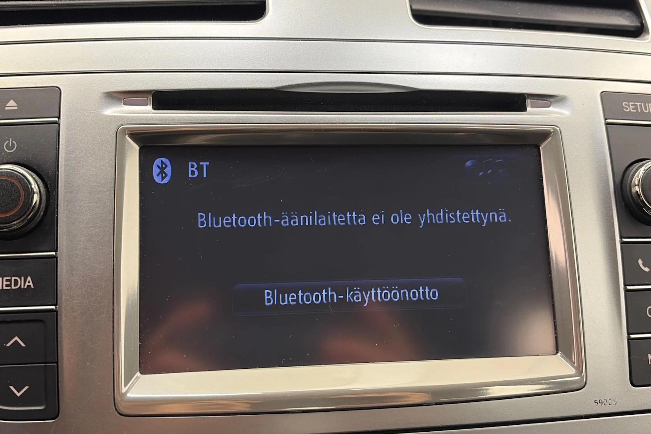 Sininen Toyota AVENSIS 2013 kuva 18.