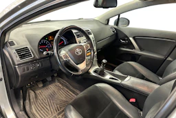 harmaa Toyota Avensis 2014 kuva 3.