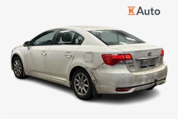 valkoinen Toyota Avensis 2014 kuva 2.