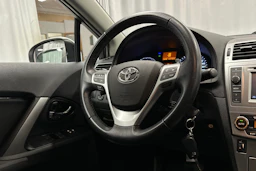 valkoinen Toyota Avensis 2014 kuva 17.
