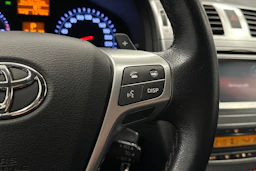 valkoinen Toyota Avensis 2014 kuva 19.