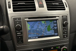 valkoinen Toyota Avensis 2014 kuva 22.