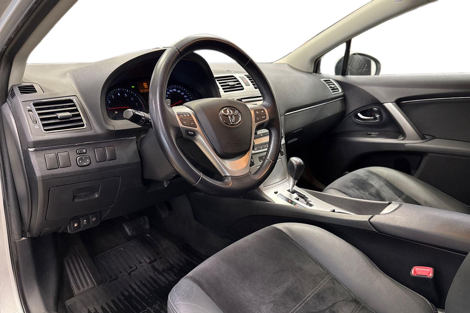 Toyota Avensis 2014, kuva 6/24