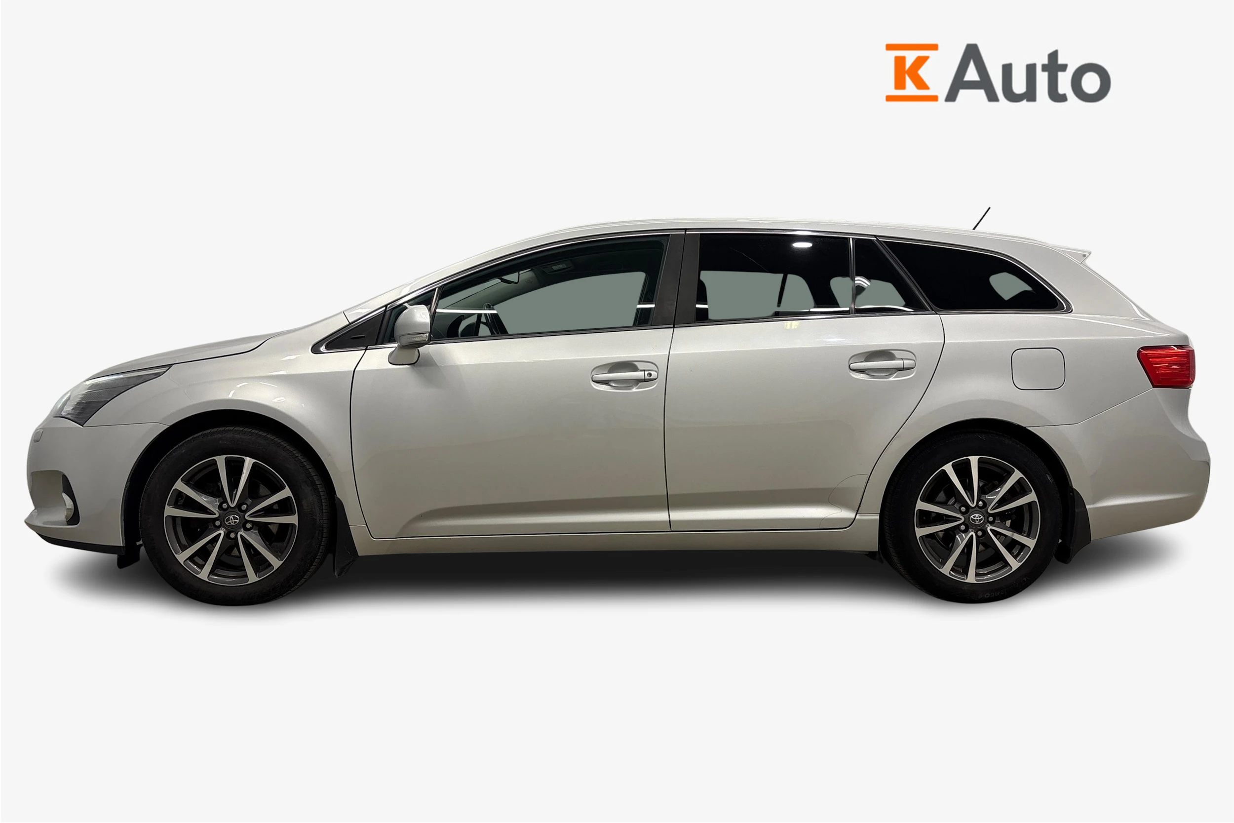 hopea Toyota Avensis 2014 kuva 7.