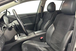 hopea Toyota Avensis 2014 kuva 9.