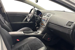 hopea Toyota Avensis 2014 kuva 11.