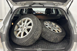 hopea Toyota Avensis 2014 kuva 15.