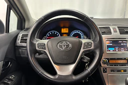 hopea Toyota Avensis 2014 kuva 17.
