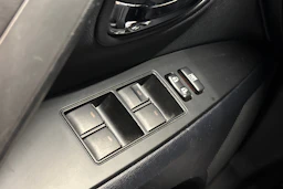 hopea Toyota Avensis 2014 kuva 28.