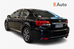 Musta Toyota AVENSIS 2014 kuva 2.