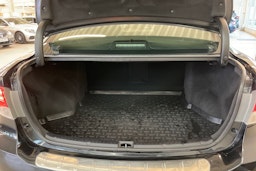 Musta Toyota AVENSIS 2014 kuva 23.