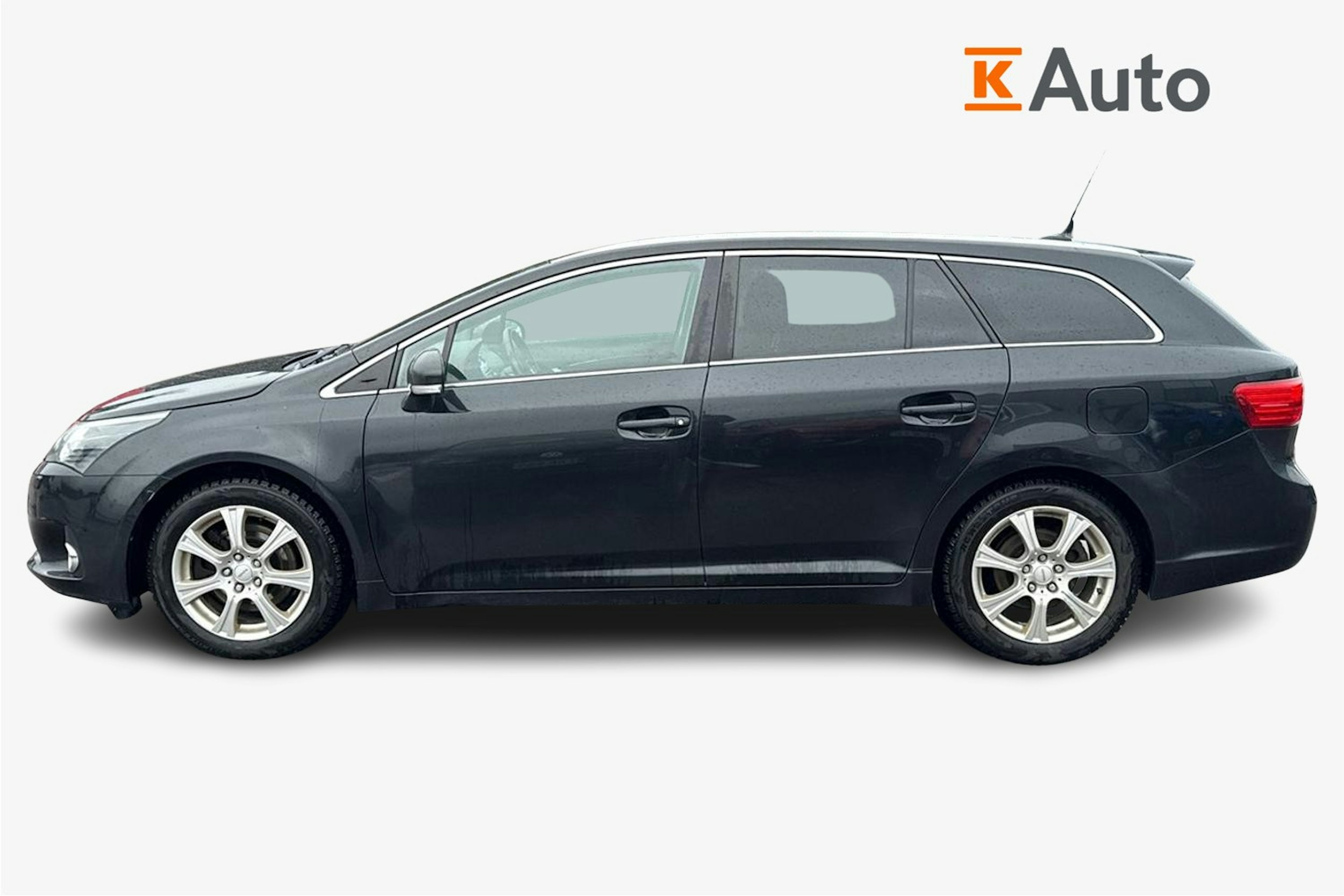 Musta Toyota AVENSIS 2014 kuva 5.