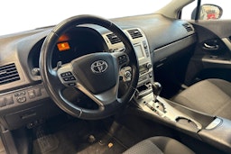 Musta Toyota AVENSIS 2014 kuva 6.