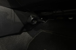 Musta Toyota AVENSIS 2014 kuva 15.