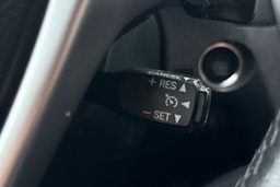 Musta Toyota AVENSIS 2014 kuva 22.