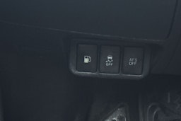 Musta Toyota AVENSIS 2014 kuva 25.