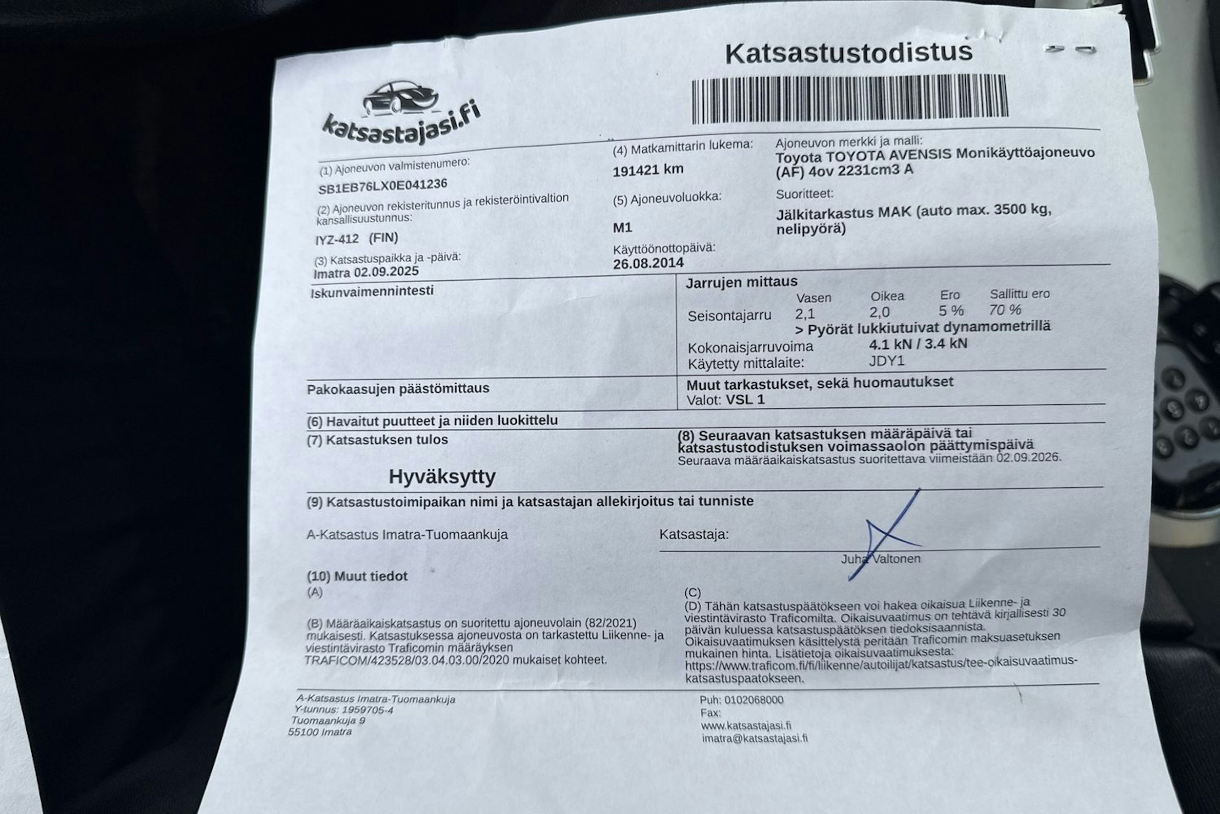 Musta Toyota AVENSIS 2014 kuva 28.