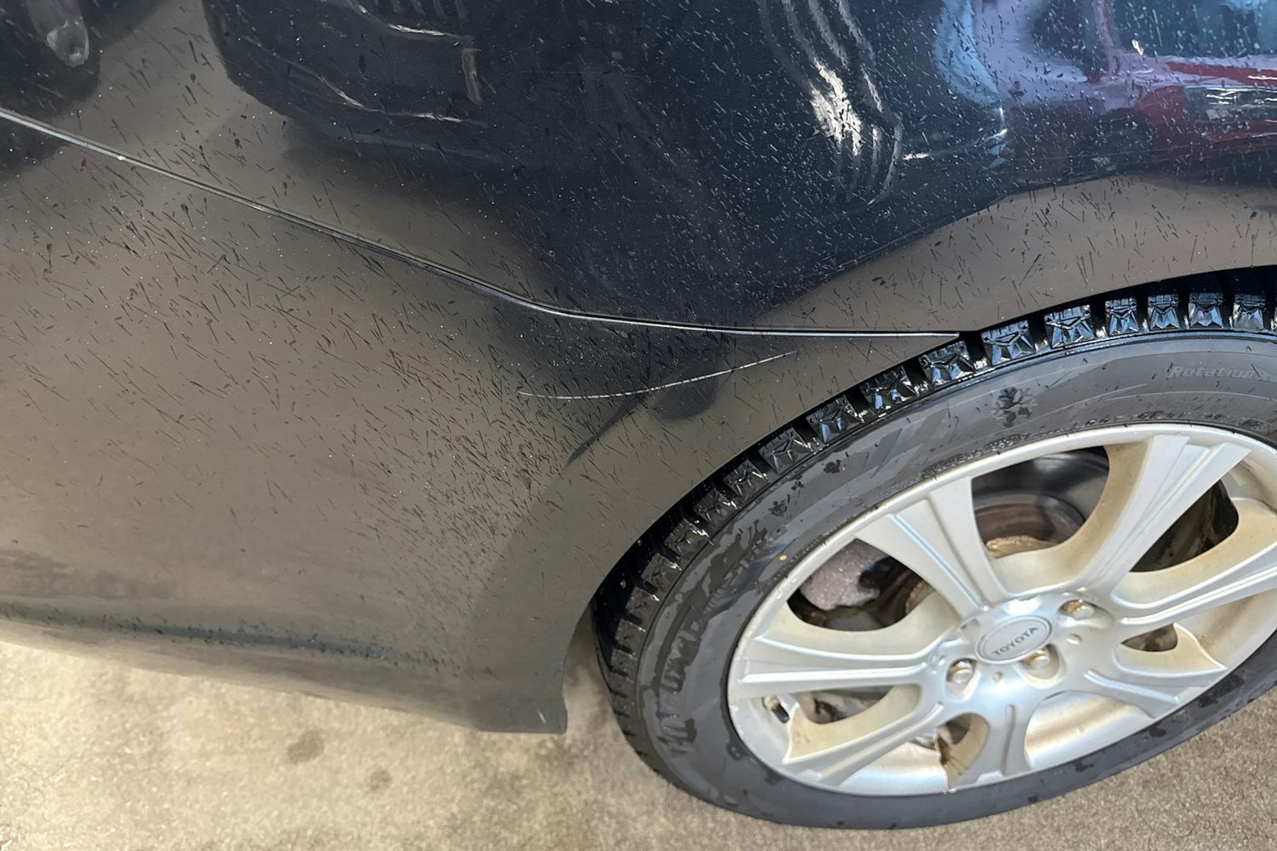 Musta Toyota AVENSIS 2014 kuva 31.