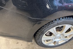 Musta Toyota AVENSIS 2014 kuva 31.