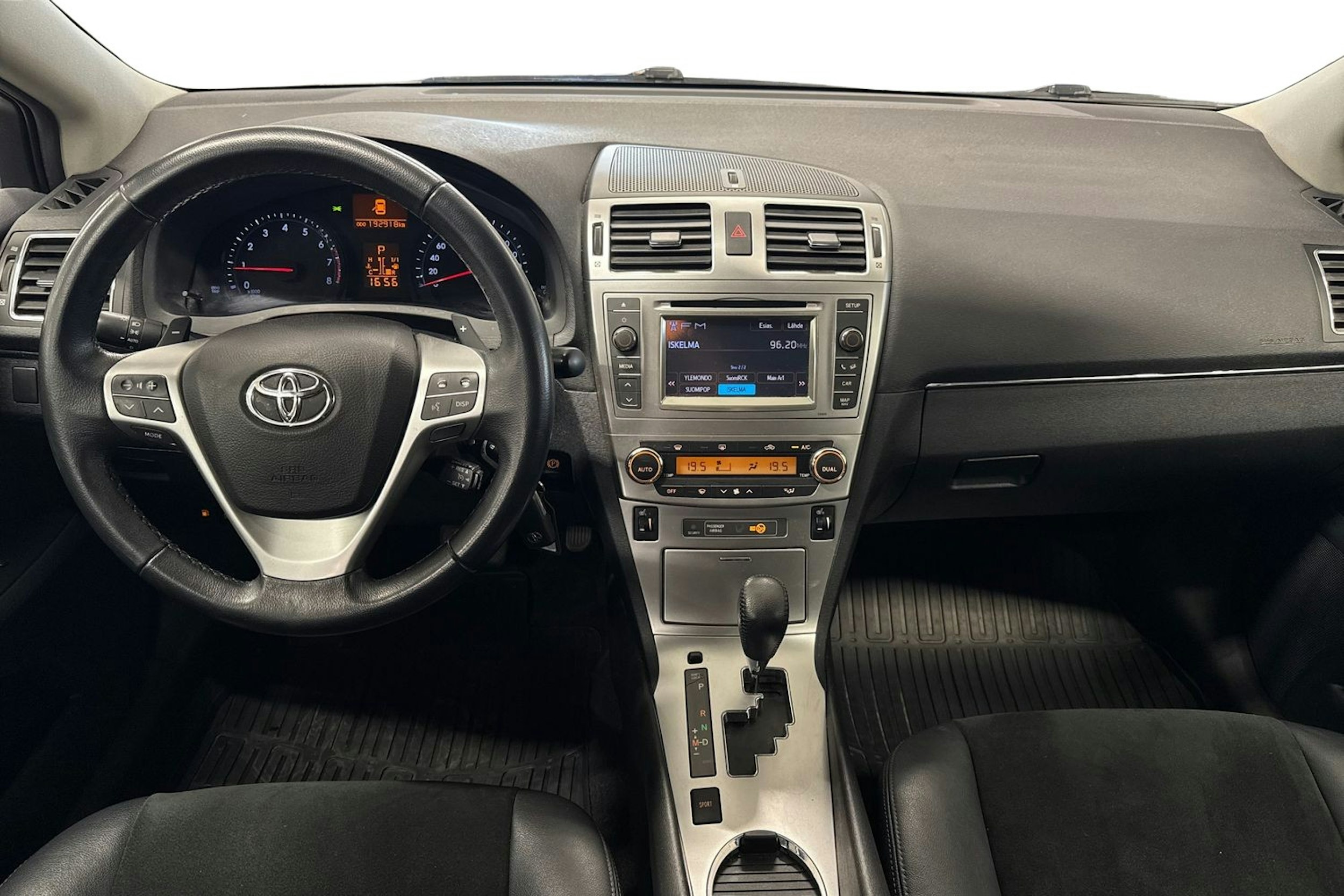 met. harmaa Toyota Avensis 2014 kuva 9.
