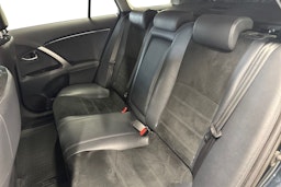 met. harmaa Toyota Avensis 2014 kuva 10.