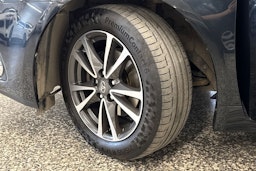 met. harmaa Toyota Avensis 2014 kuva 13.