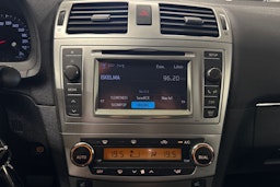 met. harmaa Toyota Avensis 2014 kuva 17.