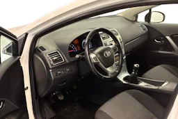 valkoinen Toyota Avensis 2014 kuva 6.
