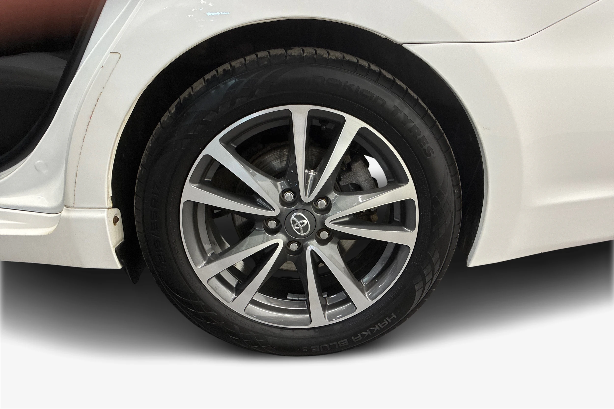 valkoinen Toyota Avensis 2014 kuva 9.