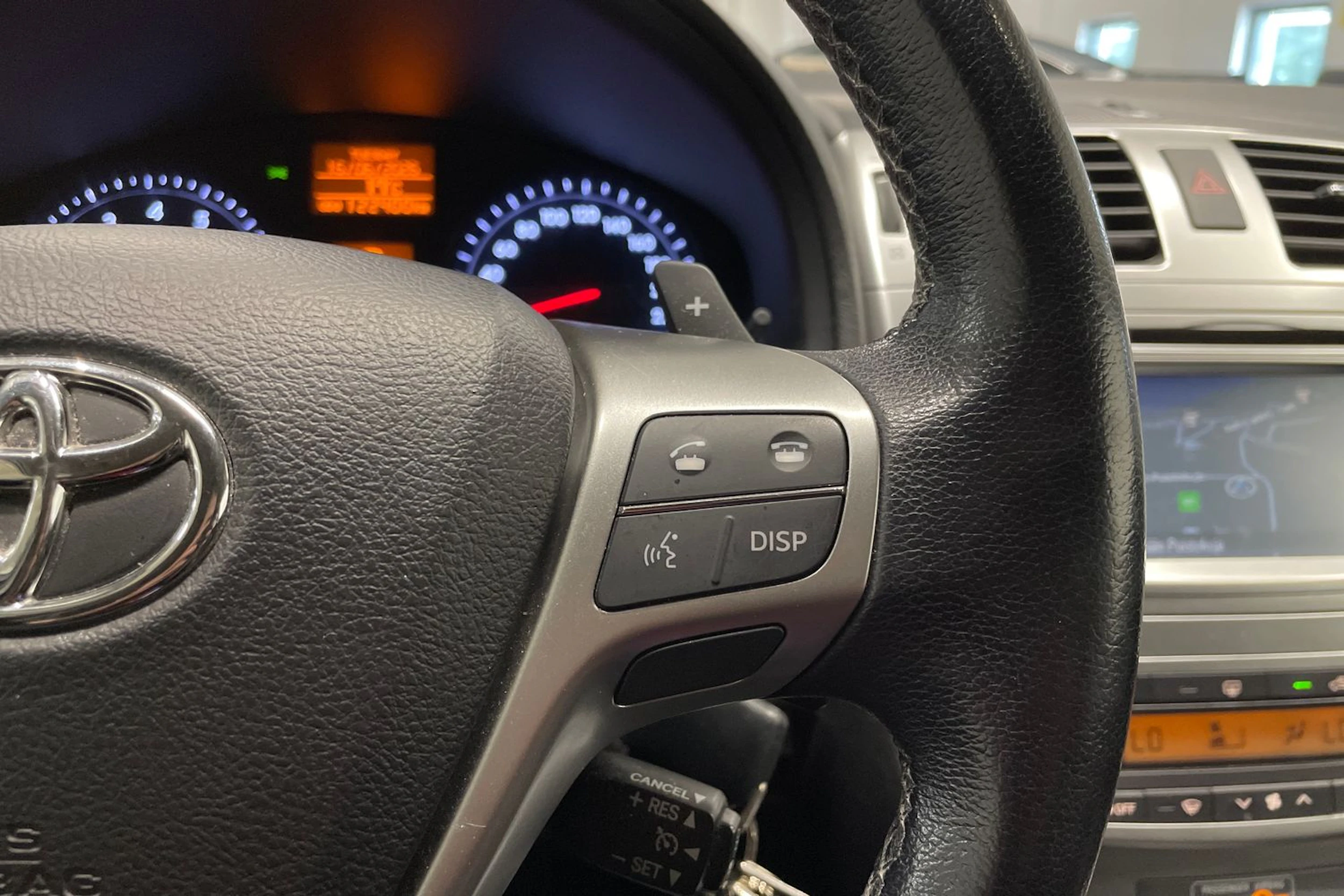 ruskea (beige) Toyota Avensis 2014 kuva 21.