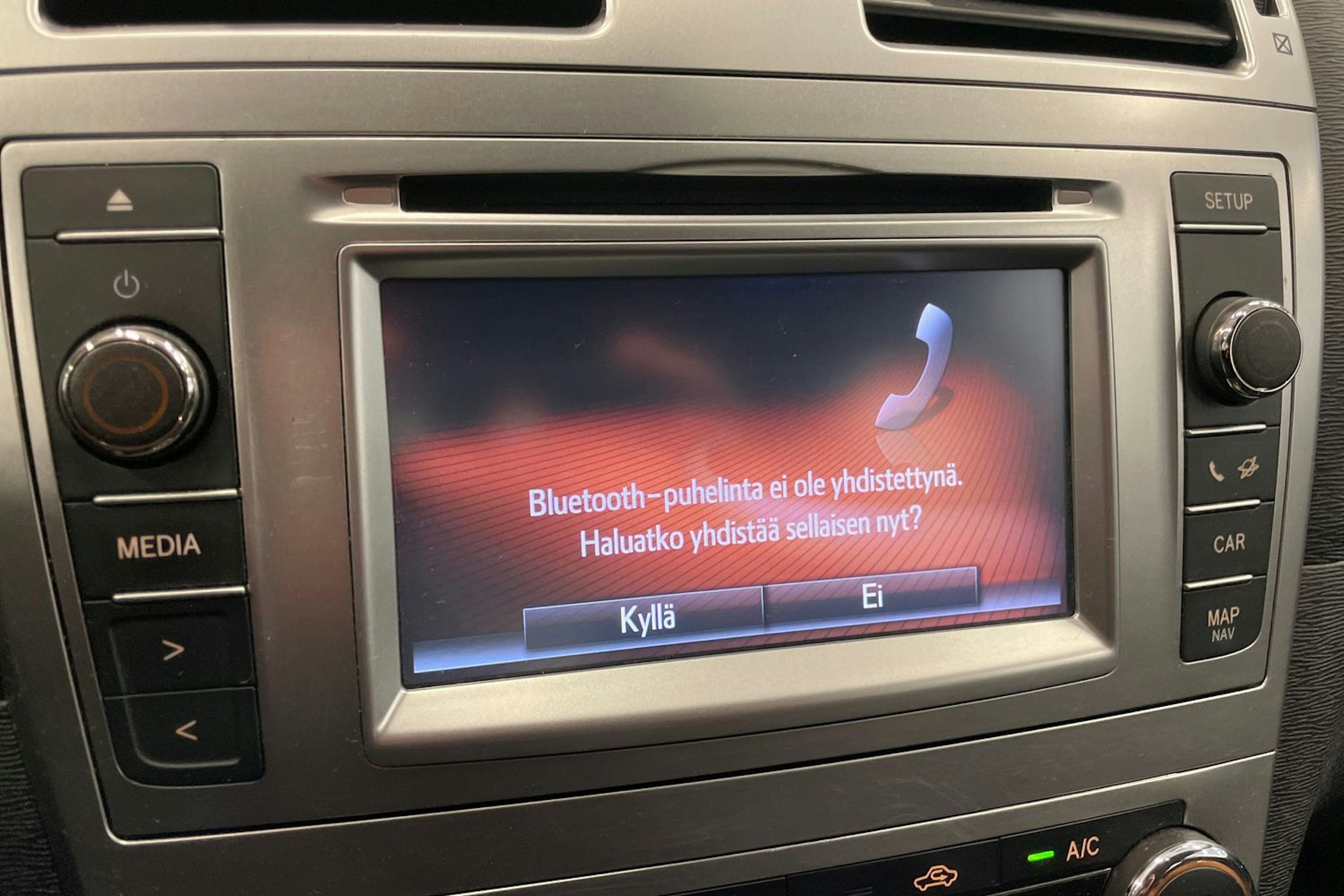 Musta Toyota AVENSIS 2014 kuva 20.